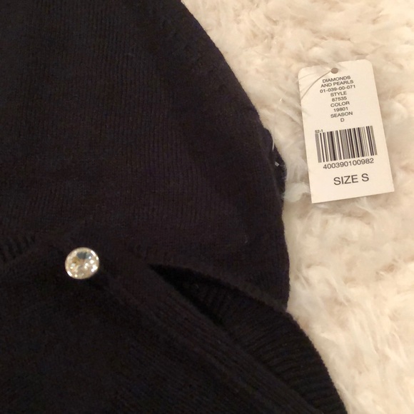 Black halter top- Small - Picture 4 of 4